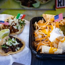 a dish of Mexican origin and another of American origin as indicated by flags show the differences in the diet of these two countries